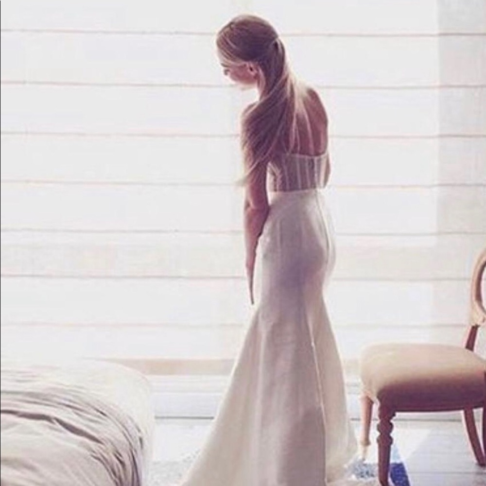 New Silk wedding dress with corset back and detachable bow ❤️